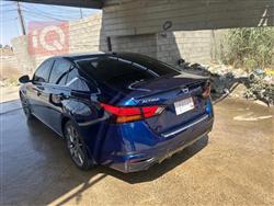 نيسان ألتيما